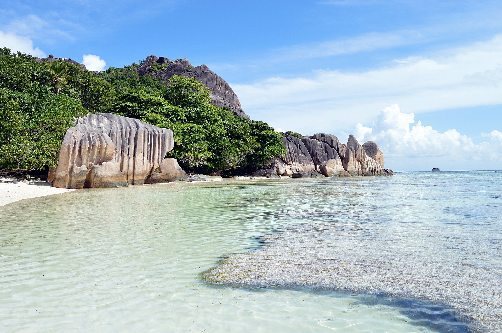 seychelles-3746207_1920