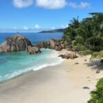 10 Tage Badeurlaub auf den Seychellen für nur 845€ p.P. mit Flügen inkl. Gepäck und einer top bewerteten Ferienwohnung am Strand