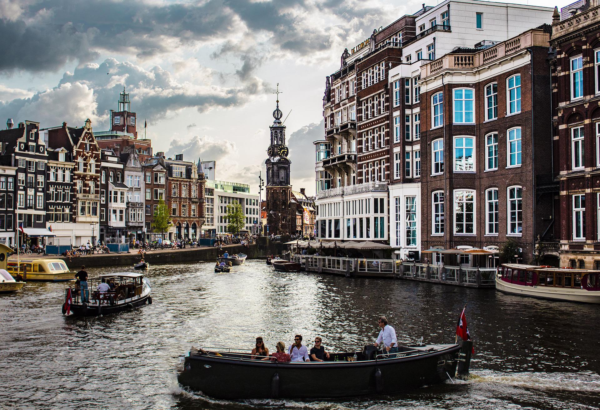 city-4388160_1920