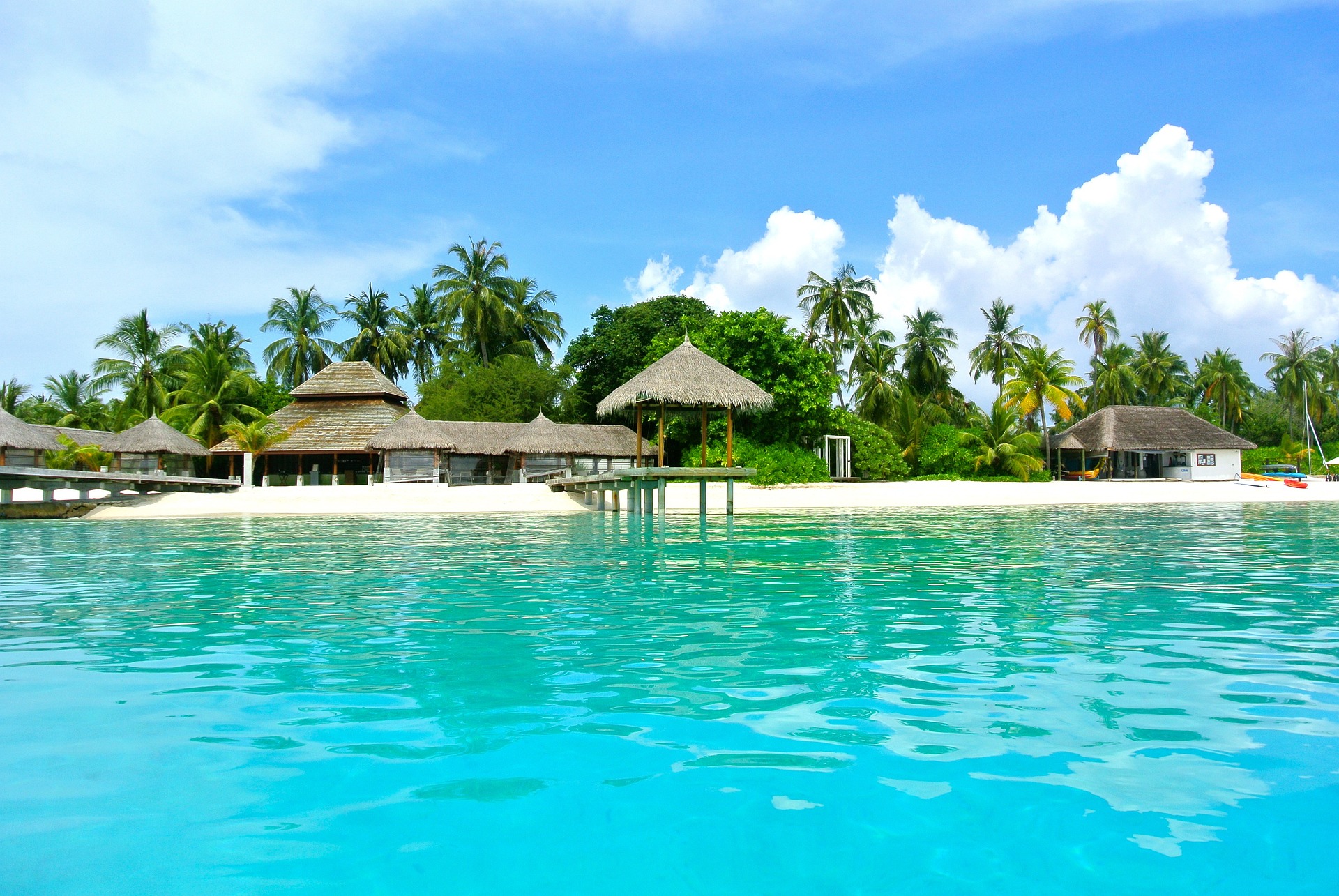 maldives-262516_1920
