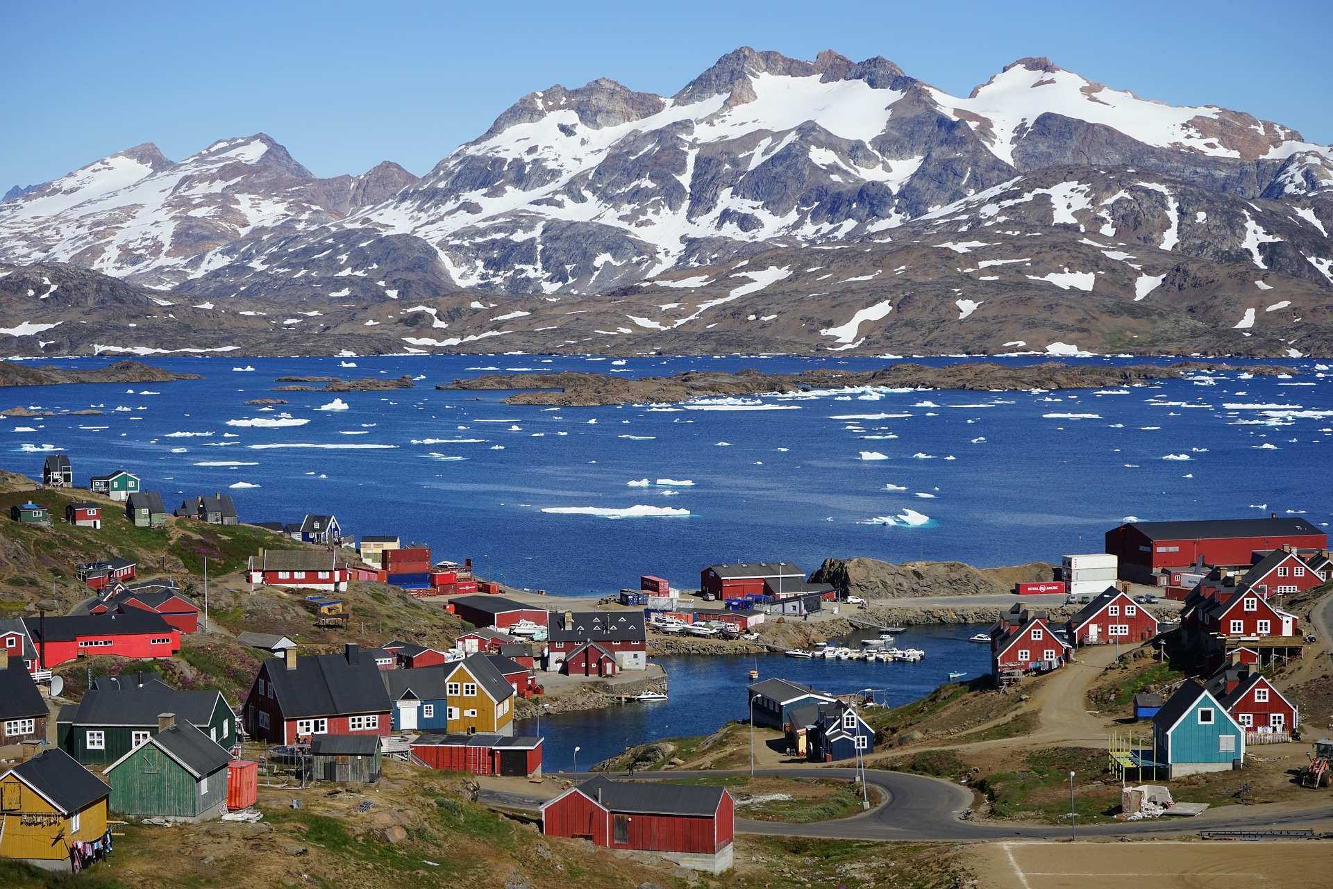 tasiilaq-892503_1920